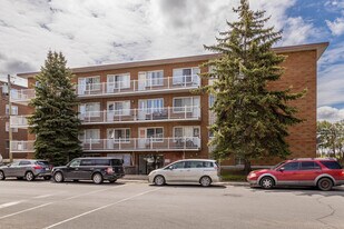 2305 Duff Court Rue in Montréal, QC - Building Photo