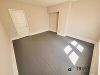 4839 Merion Ave photo'