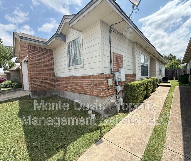 2817 Southampton Way in Round Rock, TX - Building Photo - Building Photo