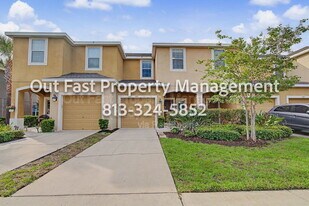 6919 Holly Heath Dr in Riverview, FL - Building Photo