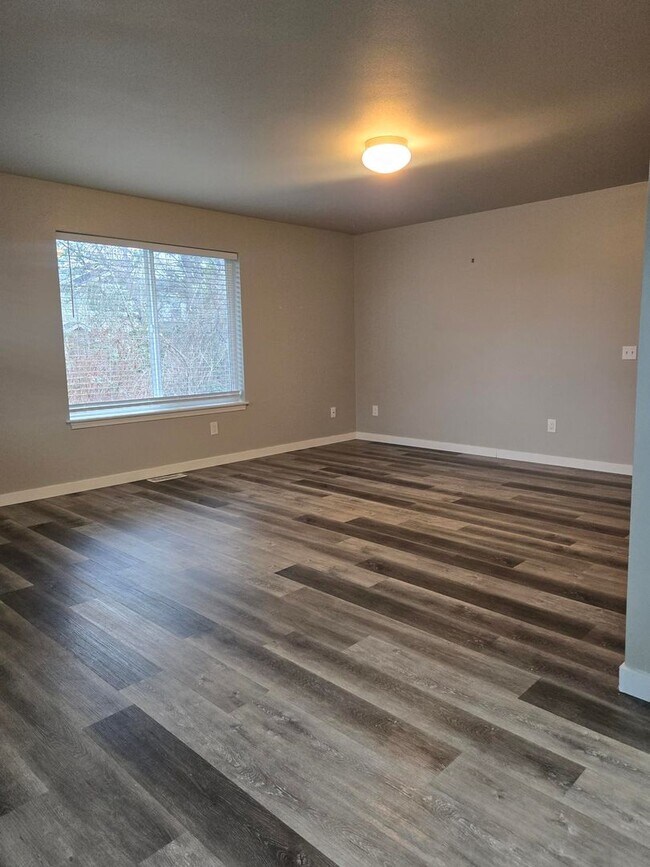 702 E St in Blaine, WA - Building Photo - Building Photo