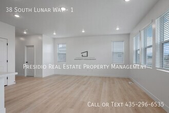 38 S Lunar Wy in Mapleton, UT - Building Photo - Building Photo