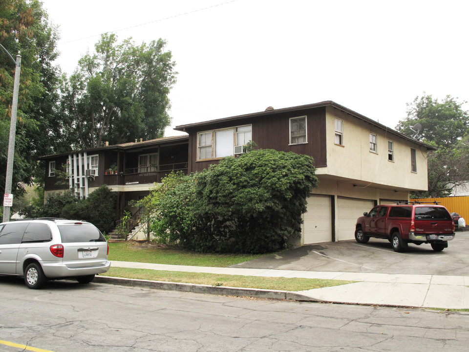 1201 W Verdugo Ave in Burbank, CA - Building Photo