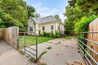 201 S Volutsia Ave in Wichita, KS - Building Photo - Building Photo