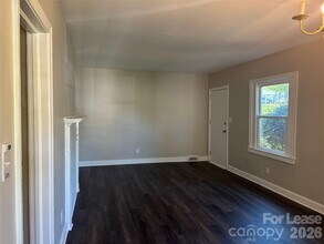 2565 Brentwood Pl in Charlotte, NC - Building Photo - Building Photo