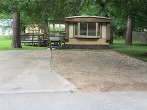 14209 E Ravine Run in Willis, TX - Building Photo - Building Photo