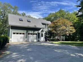 485 Exeter Rd in Hampton, NH - Foto de edificio - Building Photo