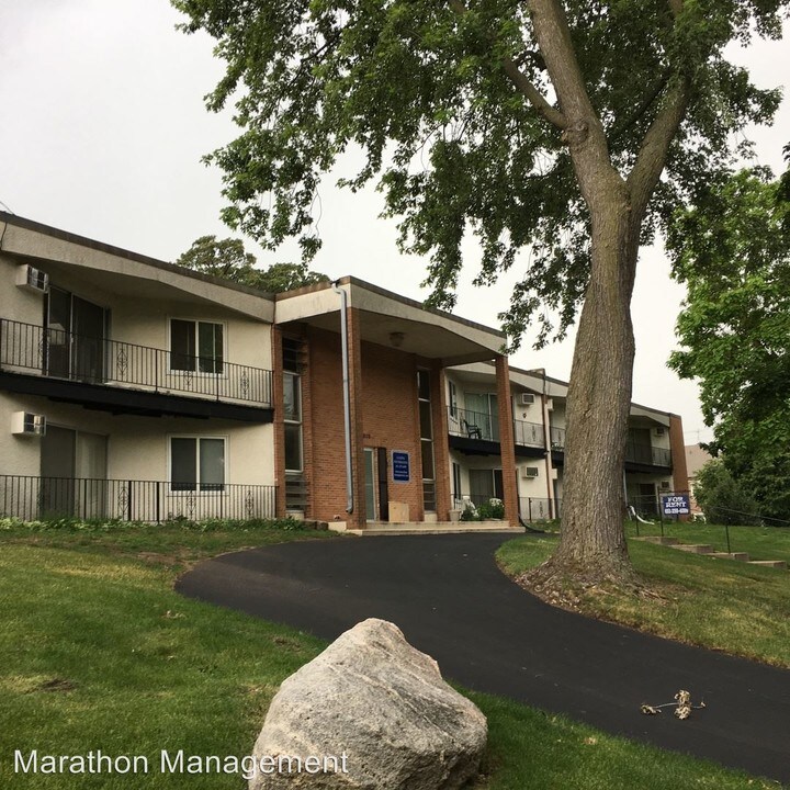 2010 19th Ave NE in Minneapolis, MN - Building Photo