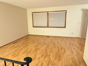 4553 Scott Trl in Eagan, MN - Building Photo - Building Photo