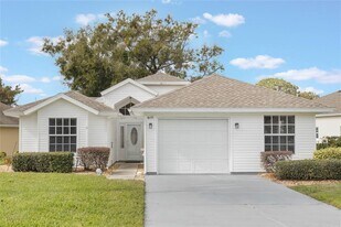 615 Juniper Way in Tavares, FL - Building Photo