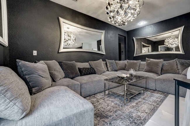 1145 Troon Cir, Unit SI FL2-ID1291326P in Davenport, FL - Building Photo - Building Photo