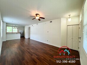 221 Trestle Tree in San Marcos, TX - Building Photo - Building Photo