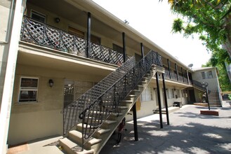 11520 Cumpston St-Unit -9 in Los Angeles, CA - Building Photo - Building Photo