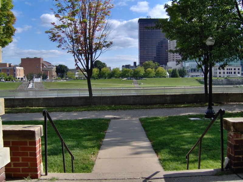 1 Linwood St in Dayton, OH - Building Photo