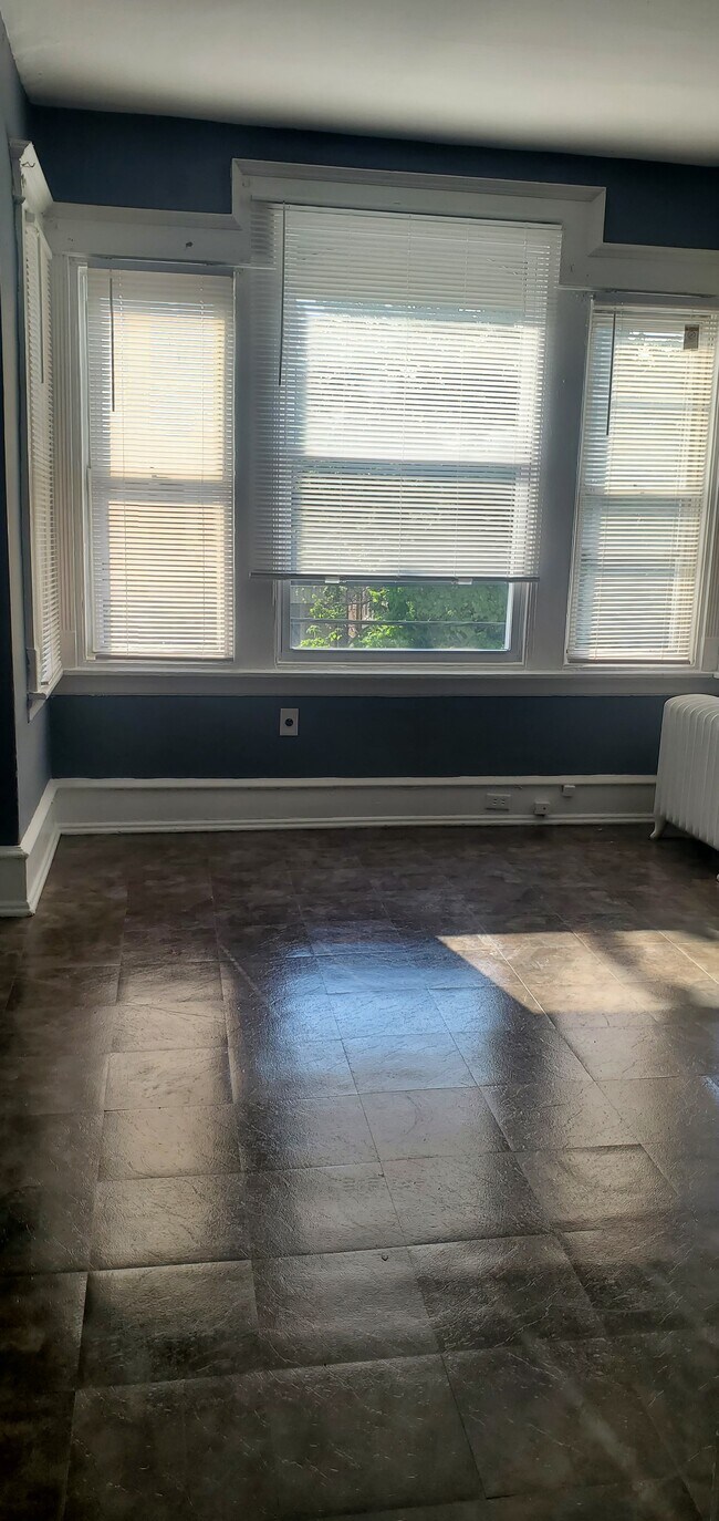 2456 Keyworth Ave in Baltimore, MD - Building Photo - Building Photo