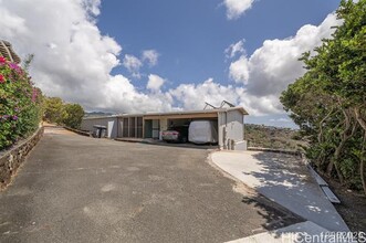 1671 Kanalui St in Honolulu, HI - Building Photo - Building Photo