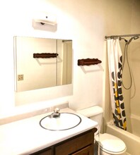 743 Buchon St, Unit C in San Luis Obispo, CA - Building Photo - Building Photo