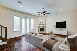 4323 Dickason Ave in Dallas, TX - Foto de edificio - Building Photo