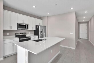 830 Ballantyne Dr in Lake Wales, FL - Building Photo - Building Photo