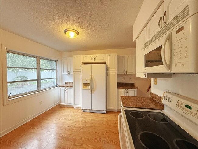 825 N Primrose Dr in Orlando, FL - Building Photo - Building Photo