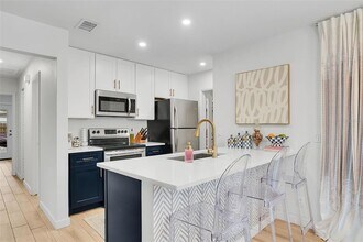 6605 S Mascotte St in Tampa, FL - Building Photo - Building Photo