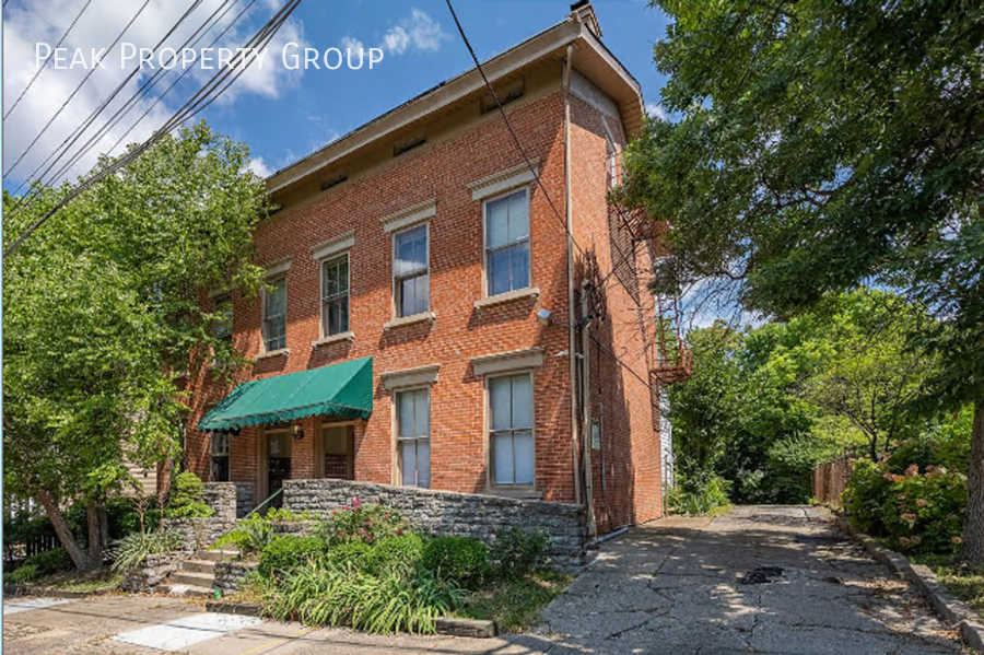 28 E Hollister St-Unit -2 in Cincinnati, OH - Foto de edificio