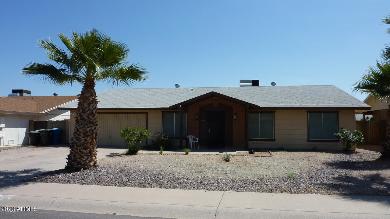 4221 E Sequoia Trail in Phoenix, AZ - Building Photo