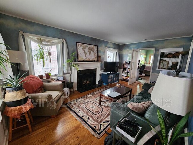 property at 2551 Worthington Ave