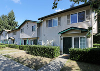 College Pointe Apartments in Lacey, WA - Building Photo - Building Photo