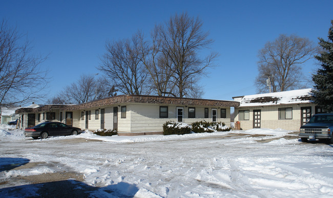 606 Parriot St in Aplington, IA - Building Photo - Building Photo