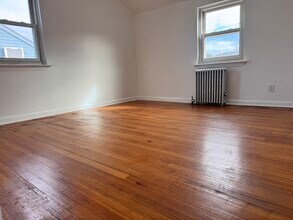 567 Boulevard in Hasbrouck Heights, NJ - Foto de edificio - Building Photo