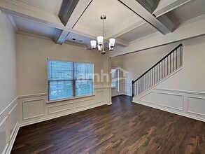 635 Ocean Ave in Canton, GA - Foto de edificio - Building Photo