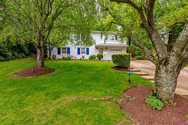 4625 Willet Dr in Annandale, VA - Building Photo - Building Photo