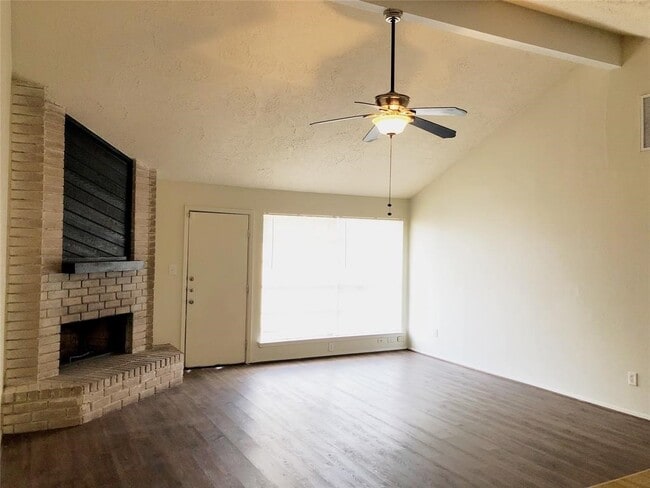 13322 Oak Ledge Dr in Houston, TX - Building Photo - Building Photo