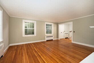 99 Fairway Dr in Newton, MA - Building Photo - Building Photo