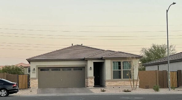 1631 E Paul Dr in Casa Grande, AZ - Foto de edificio