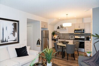 133 Corner Meadows Way NE in Calgary, AB - Building Photo - Building Photo