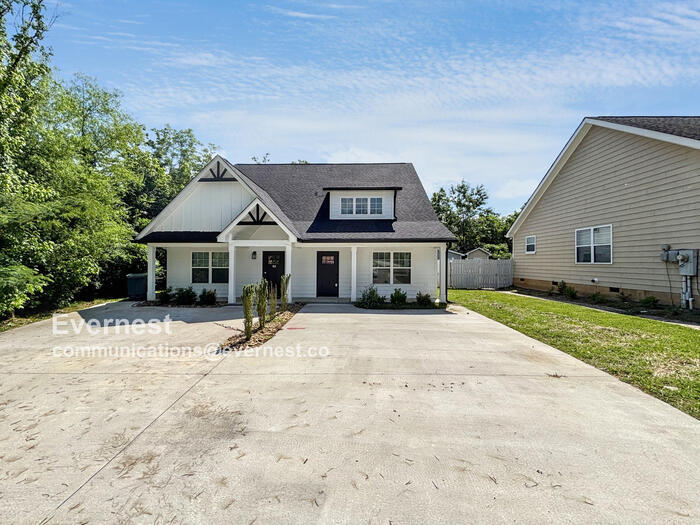 7722 Standifer Gap Rd in Chattanooga, TN - Building Photo
