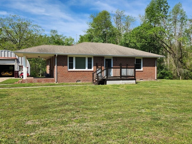 property at 3828 S Battlefield Blvd