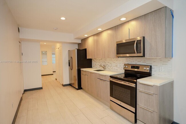 901 Euclid Ave in Miami Beach, FL - Building Photo - Building Photo