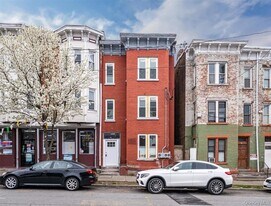 93 S Lander St in Newburgh, NY - Building Photo