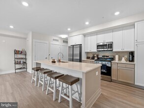 43795 Transit Sq, Unit 107 in Ashburn, VA - Building Photo - Building Photo