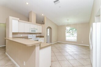 3781 Beeber St in North Port, FL - Foto de edificio - Building Photo