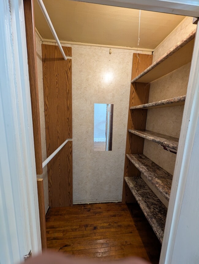 685 Burr St N in St. Paul, MN - Building Photo - Building Photo