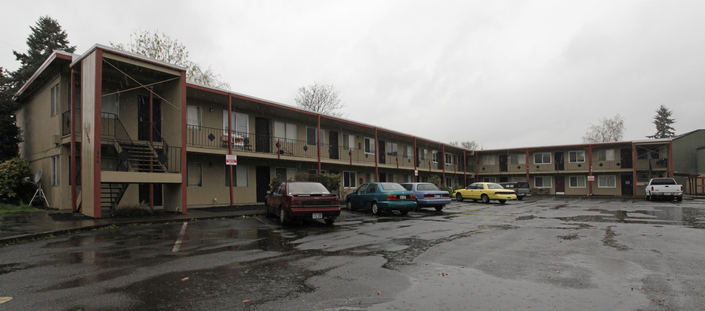 Fourth Plain Court Apartments in Vancouver, WA - Building Photo