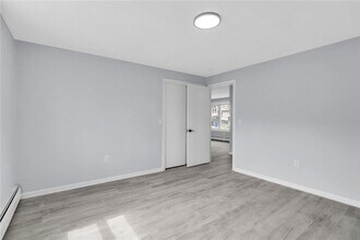 32 Buchanan St in Johnston, RI - Building Photo - Building Photo
