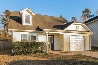 814 Oakshire Cir in Charlotte, NC - Building Photo - Building Photo