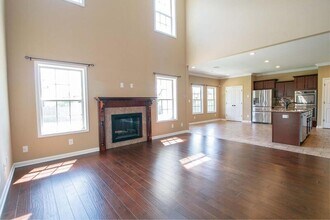 105 Raider Dr in Clarksville, TN - Building Photo - Building Photo
