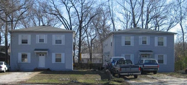 811-813 E Seagrove Rd in Glen Burnie, MD - Building Photo - Building Photo