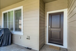 16119 NW Pristine Ln in Portland, OR - Building Photo - Building Photo